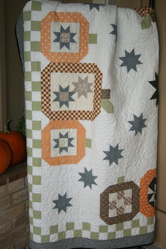 Moda PUMPKIN SQUARE LANE Quilt Kit ALL HALLOW'S EVE Fig Tree HALLOWEEN PUMPKINS - Picture 10 of 11