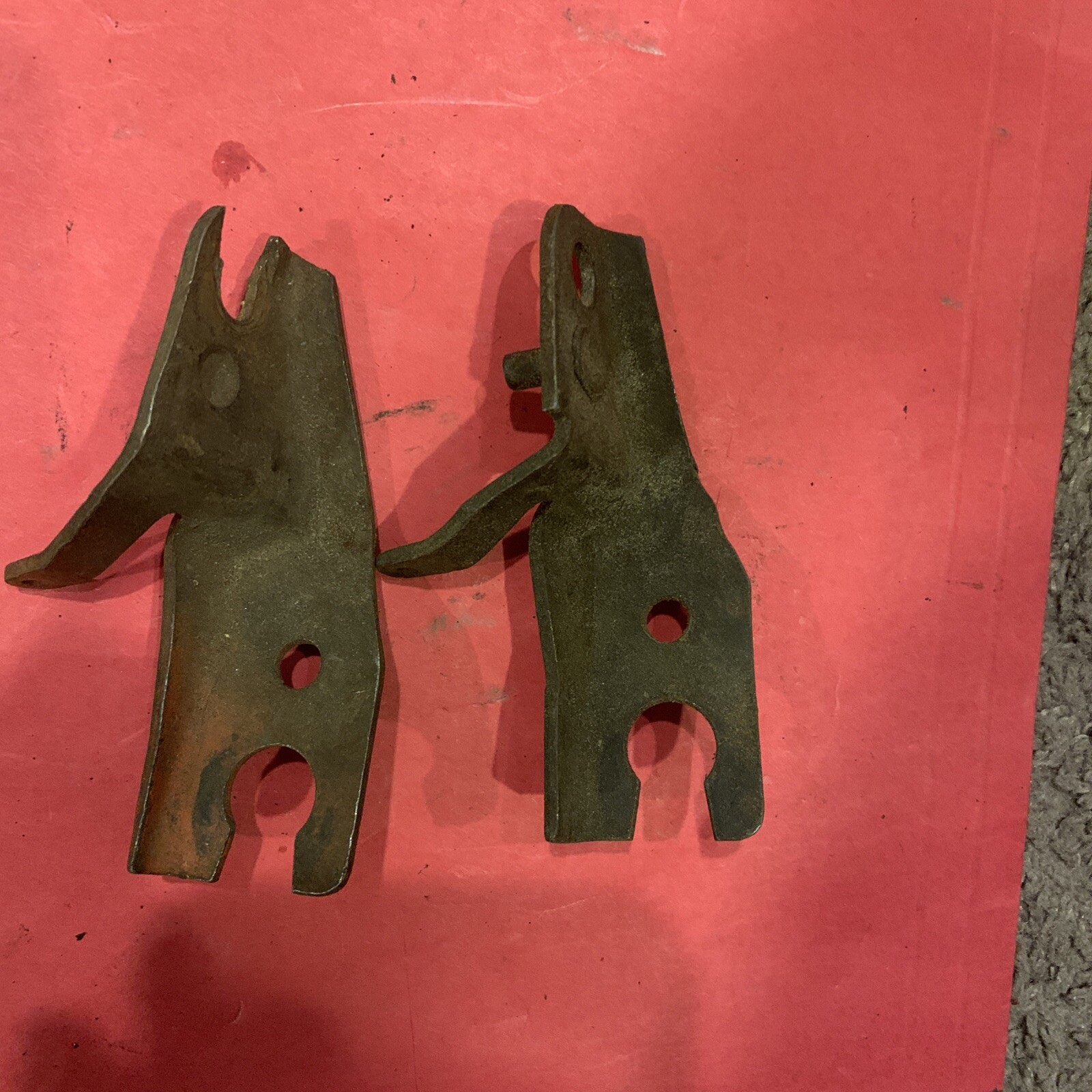 LOT OF 2 196872 Chevrolet Quadrajet Throttle Cable Mounting Bracket GM