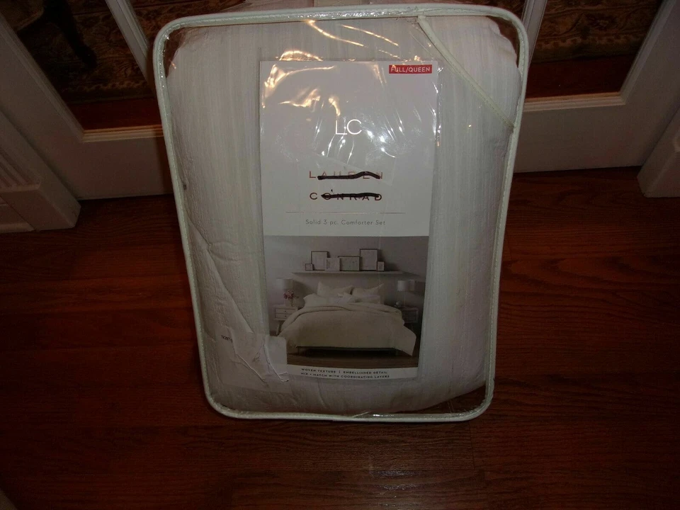 Nuevo en Paquete LC Lauren Conrad Blanco Sólido Domingo Completo/Reina Edredón Set 3 piezas Foto 2 de 4