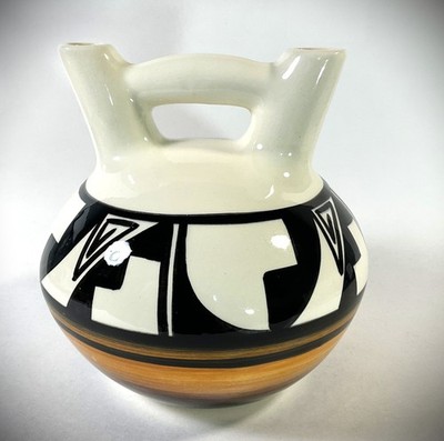 Ute Mtn Pottery 6'' Wedding Vase #52 Native American Signed Ruth Root EUC