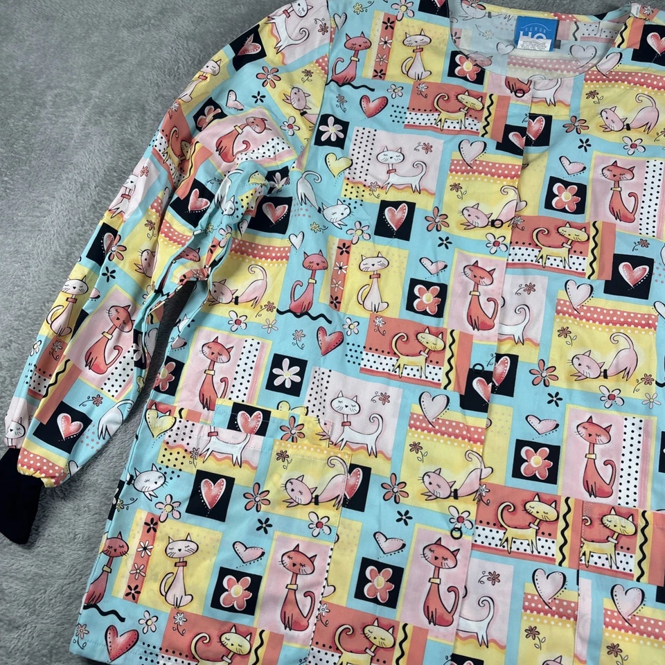 Scrub H.Q. Kittens/Cats Multicolor Long Sleeve V-Neck Scrub Top Size Medium New - Image 4 of 4