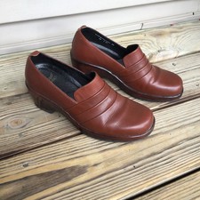 Dansko Aubrey Women  s Sz EU 39 US 8 Leather Pleated Slip-On Heel Clogs
