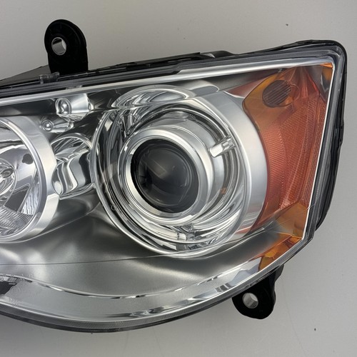 For Chrysler Town&Country 2008-2016 Left Side HID Headlight Assembly w/Bulb - Picture 6 of 15