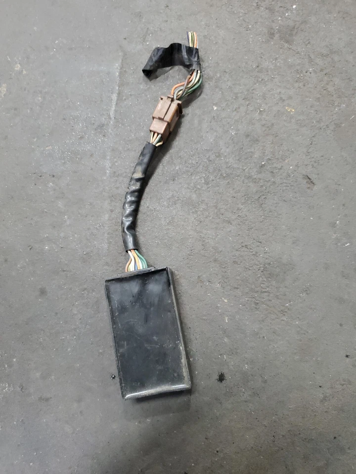 1982 Honda V45 Sabre VF750 VF750S Vf750S Ignition CDI Box OEM Part MPS-35112112 - Image 3 of 4