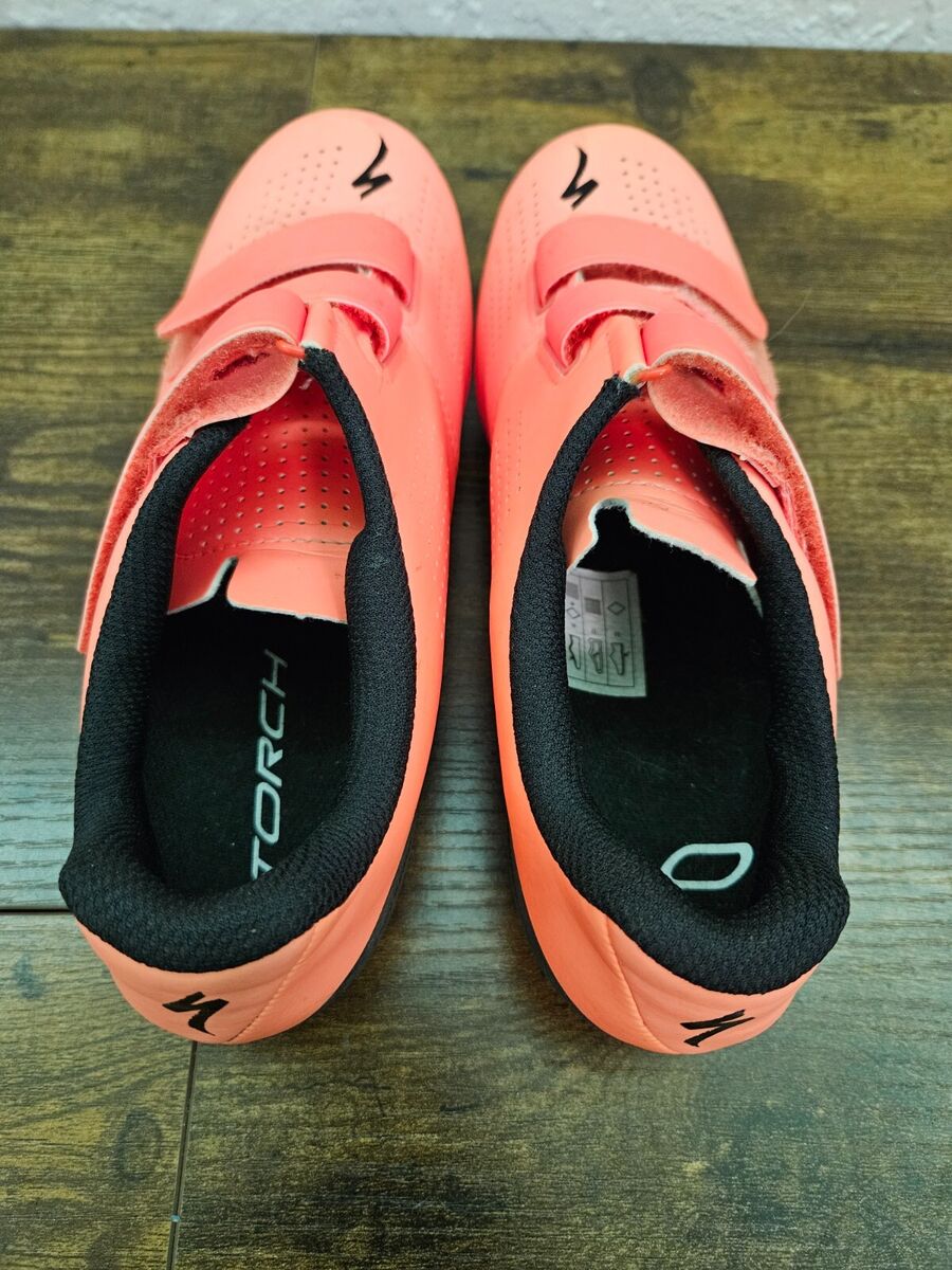 Specialized Torch 1.0 Road Bike Shoes 3 Bolt Composite Pink Specialized Torch 1.0 Road Bike Shoes 3 Bolt Composite Pink