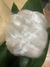 MULBERRY SILK Top Roving -4 OUNCE bag-Shiny-Soft Fine-Dyeable-Spin-Craft ready