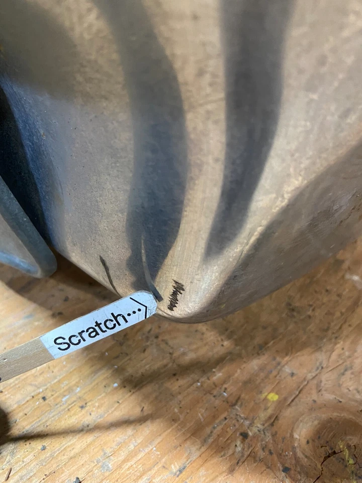 Cubierta de parachoques delantero Oldsmobile Toronado 1979 a 1985 H6805 Foto 3 de 4