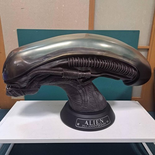 Alien Quadrilogy 25th Anniversary Collection Head DVD Case Used