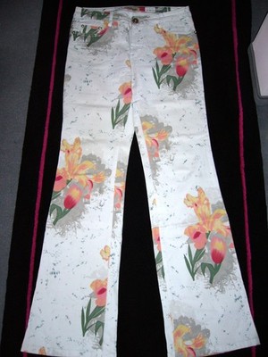 Weiße Jeans Schlag Blumen Muster Print Kunst Sommer Aquarell Look Gr. 38-40 M