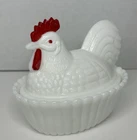 Vintage Westmoreland Hen On Nest Milk Glass Red Comb 5.5" Split Tail White