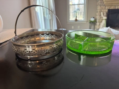 Vintage Depression Green Glass Divided Candy Nut Relish Dish w Metal Handle