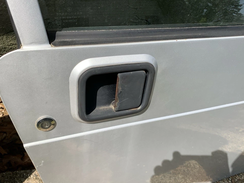 1997 年 2006 年吉普牧马人 TJ 硬门左双亮银色金属色 — 第 3/4 张图片