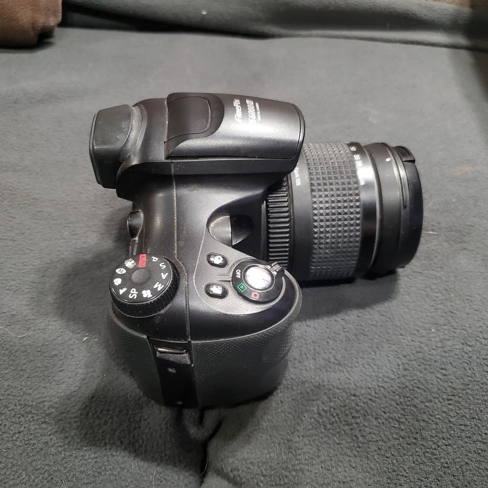 FUJIFILM FinePix S6000fd Compact Digital Camera From Japan + rechargeable batter - Image 2 of 4