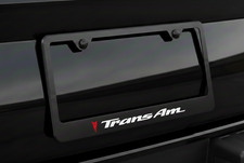 Marco de matrícula de metal premium negro con logotipo de Pontiac Trans Am con herrajes
