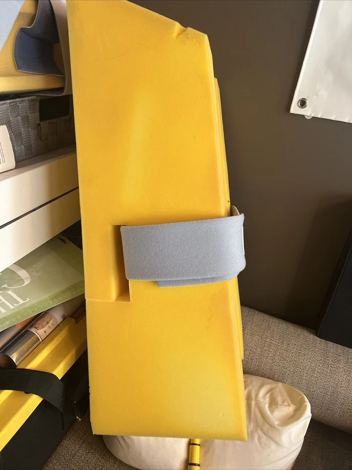 Cojín de espuma con cuña para pierna/rodilla/tobillo - Nuevo sin etiquetas Foto 2 de 4