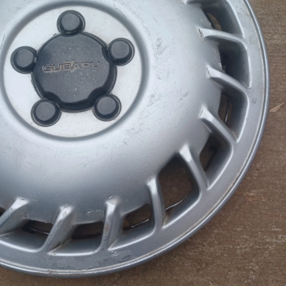 Subaru Legacy hubcap 1990-1991, fits 14" wheels part # 28811AA010,  60515 02 - Image 4 of 4