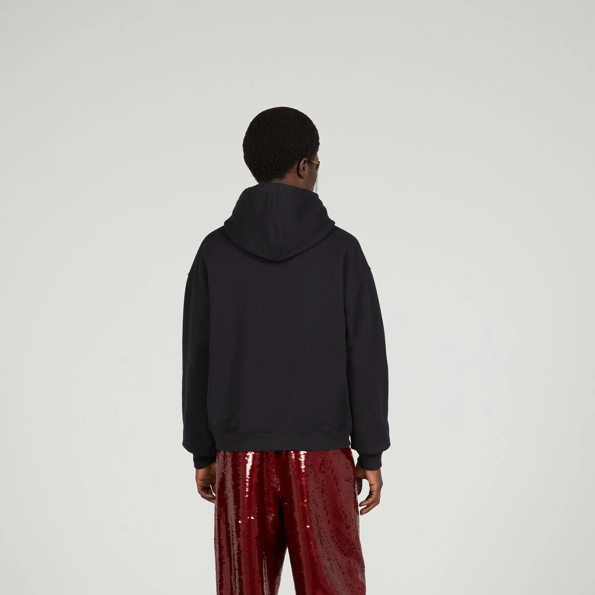 Felpa nera con cappuccio taglia M Gucci Blade stampa arcobaleno