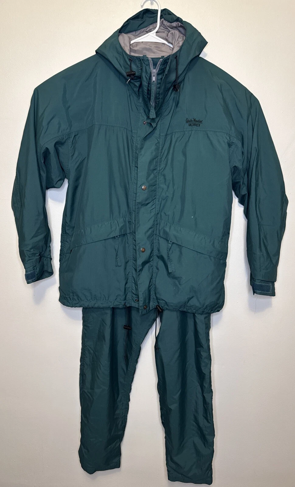 Gander Mountain Ultrex Vintage 2 Piece Outdoor Windbreaker/Rain Suit XL/L