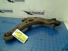 Triangle de suspension Toyota AURIS