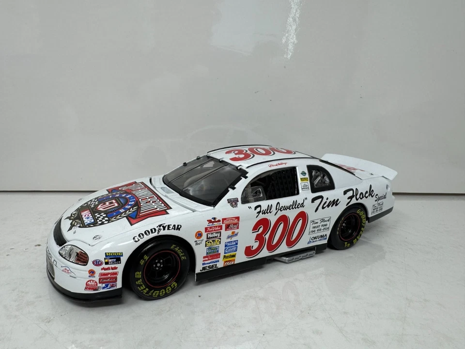 Acción Nascar #300 Darrell Waltrip Tim Flock 1998 Chevy Monte Carlo 1:24 Diecast Foto 4 de 4