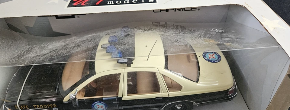 UT MODELS 1996 CHEVY CAPRICE "FLORIDA STATE TROOPER" 1:18 scale diecast model - Image 2 of 4