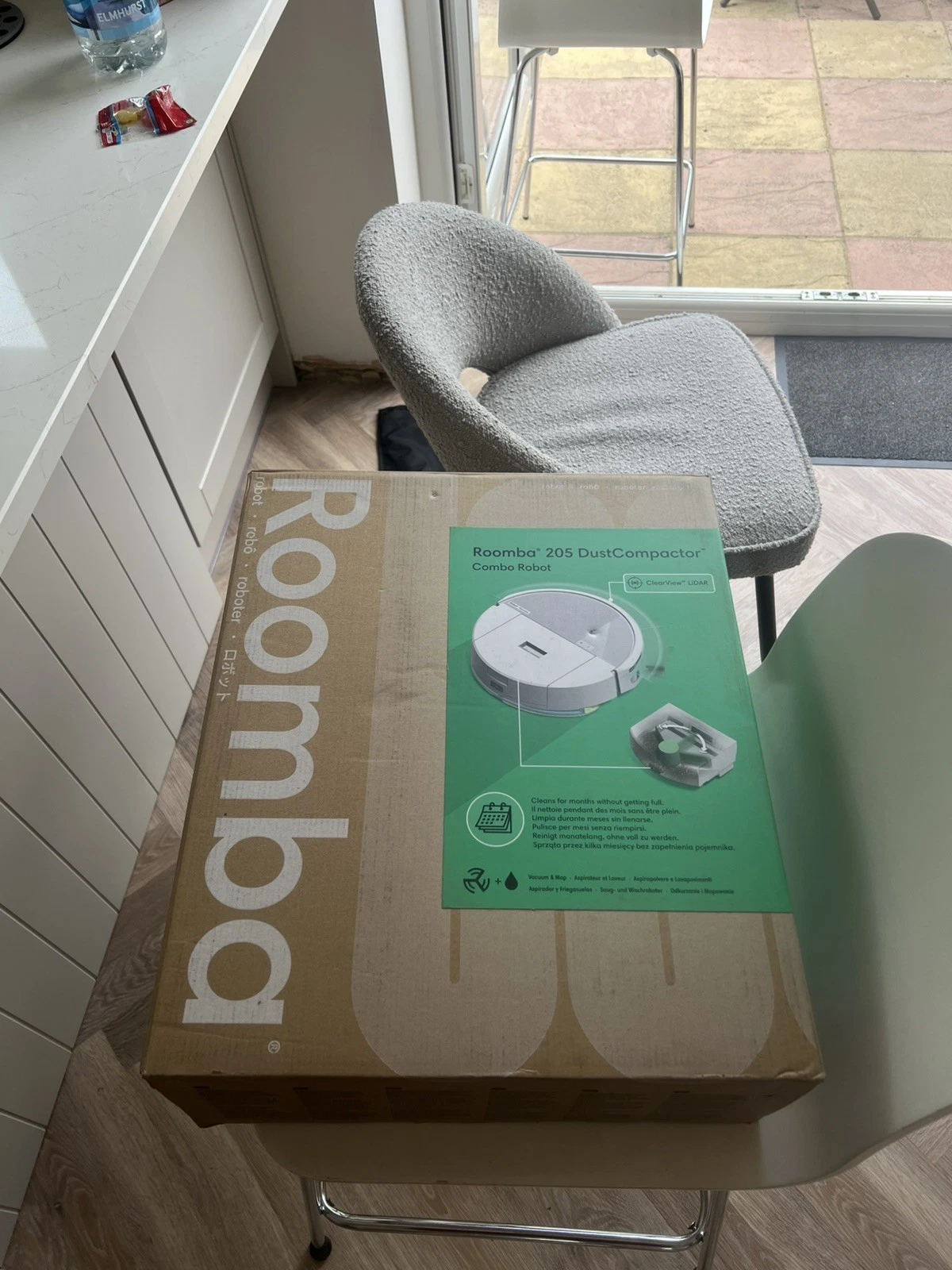 iRobot Roomba 205 DustCompactor Combo Robot Vacuum Mop(brand new in box)