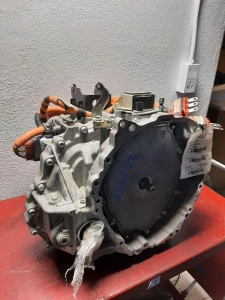 12-19 TOYOTA PRIUS C 1.5L FWD AUTOMATIC TRANSMISSION 3090052010 Foto 2 de 4