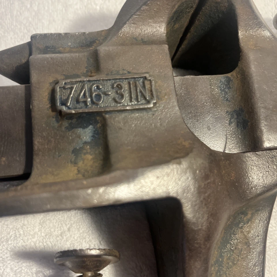 Винтажные гладкие тиски Stanley Sweetheart No 746 с зажимом 3 дюйма - Изображение 2 из 4