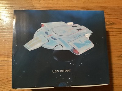 DEFIANT Star Trek Deep Space 9 Eaglemoss XL version  new