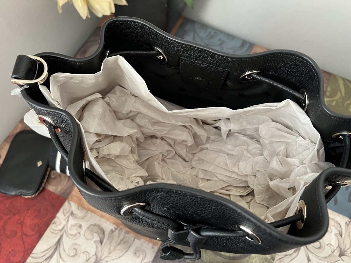 kate spade☆Rosie Bucket Bag 巾着型バッグ ラフに使えるサイズ kate spade☆Rosie Bucket Bag 巾着型バッグ ラフに使えるサイズ