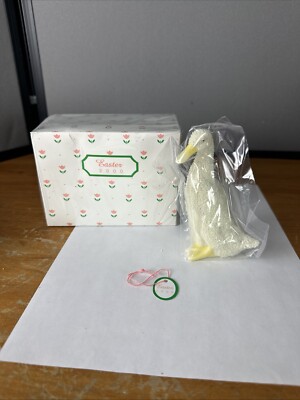 2000 Department 56 Snowbabies - Porcelain Bisque Easter Duck # 2390-1 Sealed