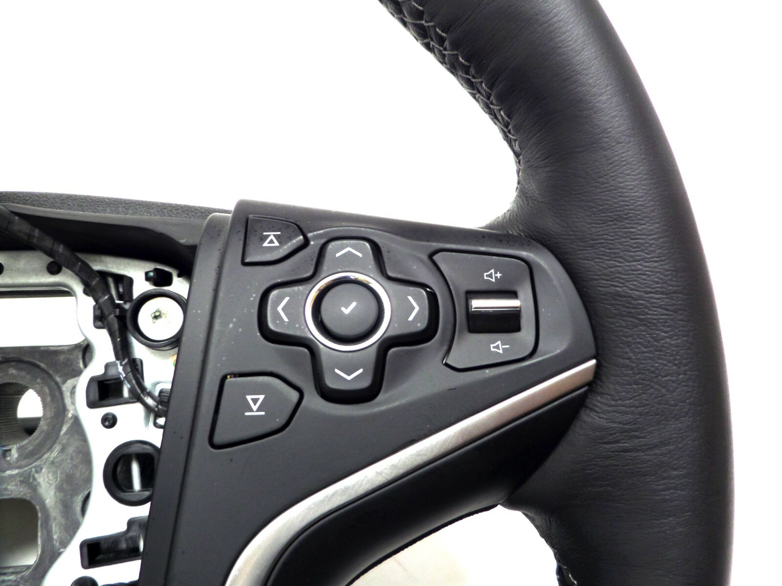 23300247 New Steering Wheel Jet Black Leather Heated 20152016 Buick