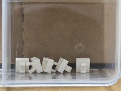 LEGO Parts - White Tile, Modified 1 x 1 with Open O Clip - No 15712 - QTY 5
