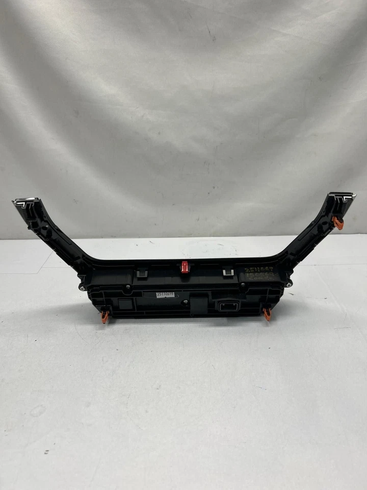 Toyota Corolla climate control 2024 hvac ac panel sedan US market OEM 5590002M0 - Image 4 of 4