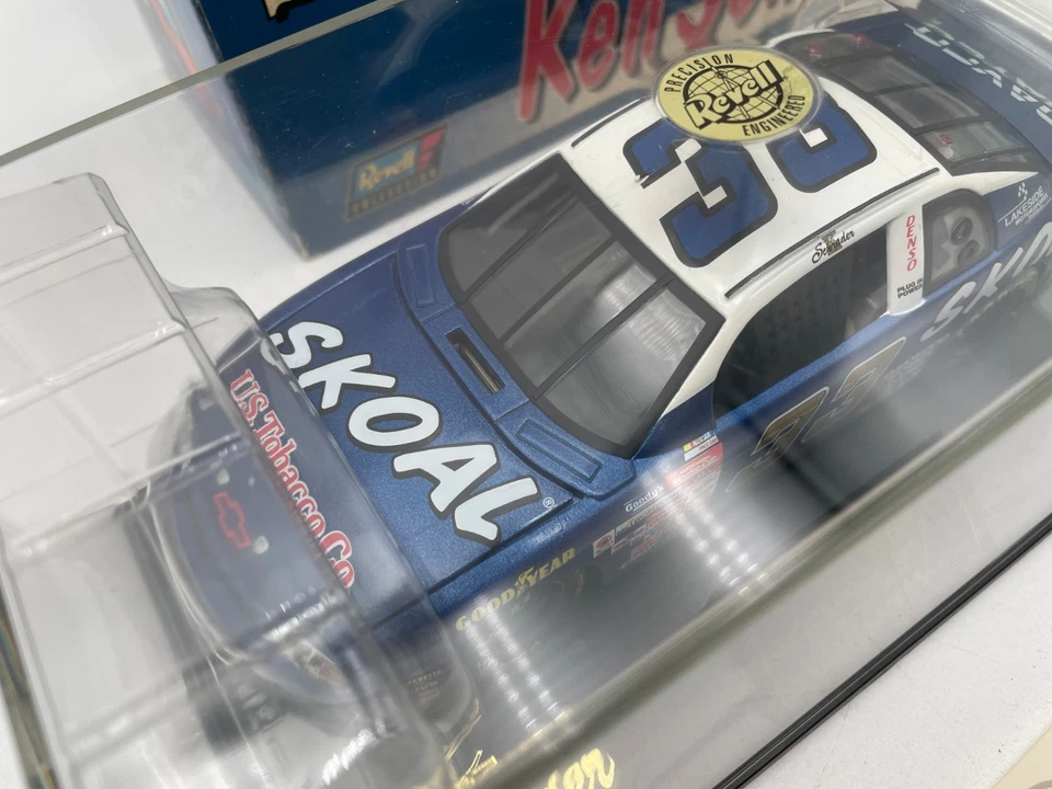 Rare - Ken Schrader 1999 Blue Skoal Nascar 1/24 Diecast Revell #33 Chevy - Image 3 of 4