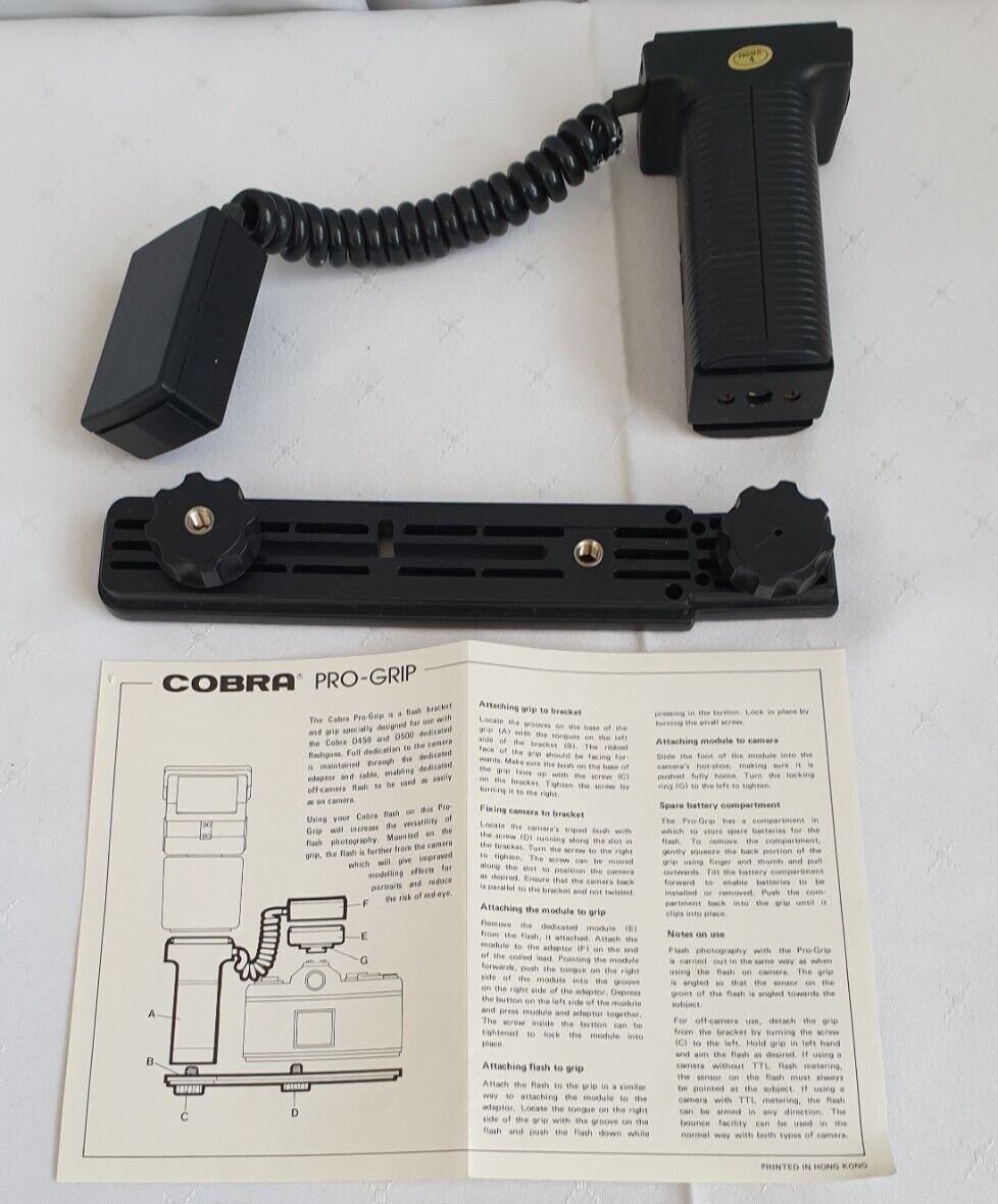Cobra Camera Flash Pro Grip Mount and Bracket with 1 metre coil ...