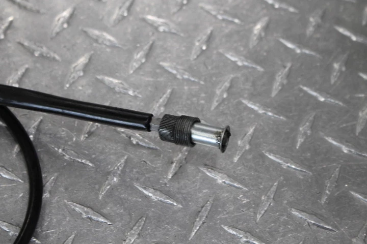 Suzuki GS1000E 1979 velocímetro cable línea Speedo Foto 2 de 4