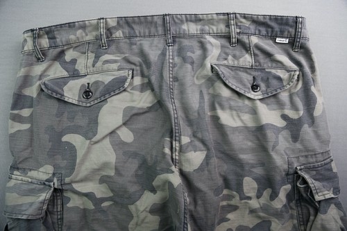 Men's 2019 Levi's Cargo Shorts Camo Size 40 (Measure 41x9) Zipper Fly - Picture 11 of 12