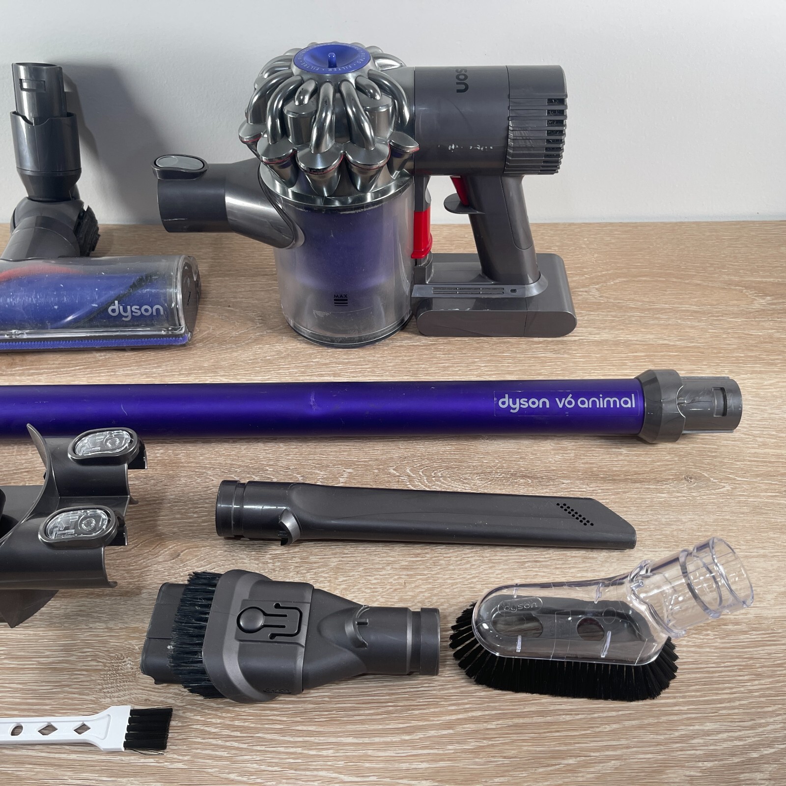Dyson V6 SV04 Animal Cordless Stick Vacuum & Attachments BUNDLE CLEAN