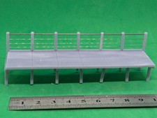 00 gauge trestle platform section
