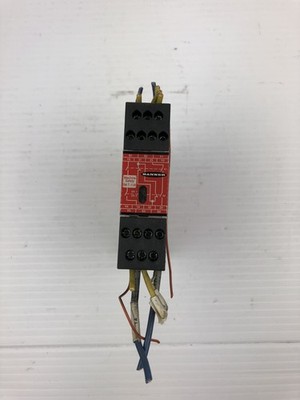 Banner Machine Safety Relay IM-T-11A 24V