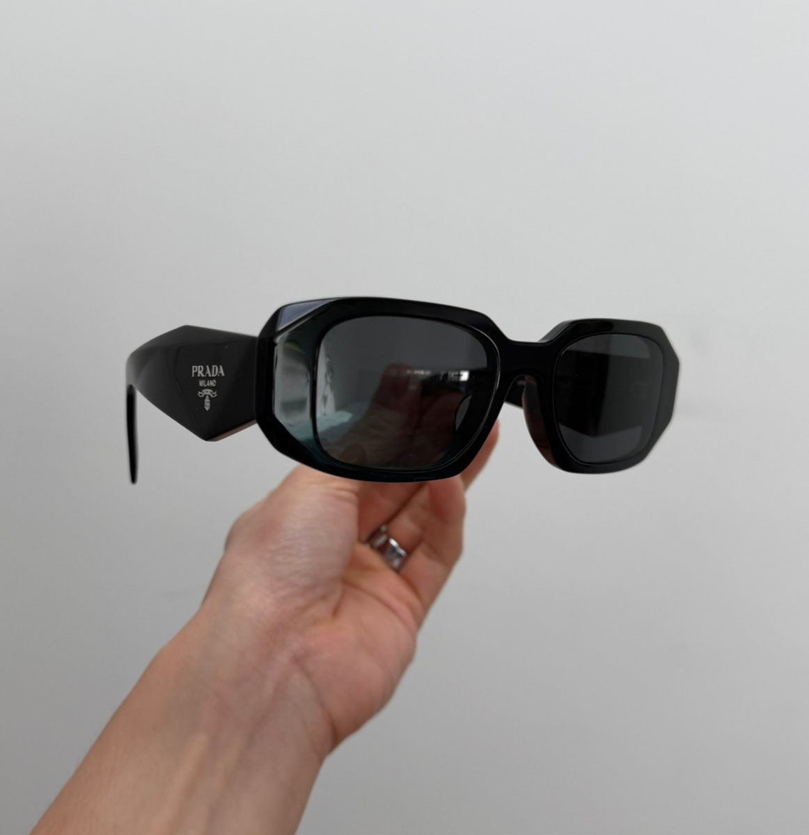 PRADA PR 17WS 1AB5S0 Symbole 49/20 Black/Dark Grey Lenses w  display picture 2