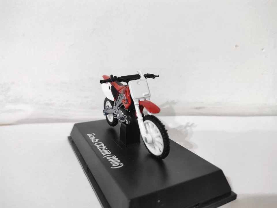 NEWRAY Honda 250R CRF 2006 Model 1:32 scale - Image 3 of 4