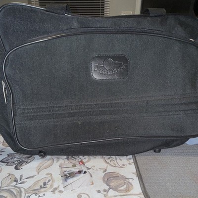 Destinations 19-22in Black Nylon Soft-Sided Duffle Bag Zipper, Divider Handles