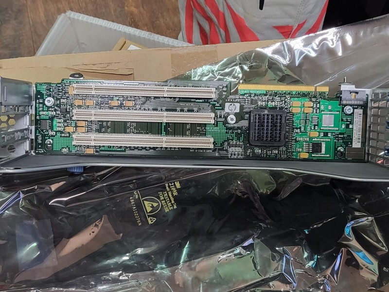 HP DL380 G4 PCI RISER CAGE W/NON-HOT-PLUG PCI-X BOARD 359248-001 - NEW