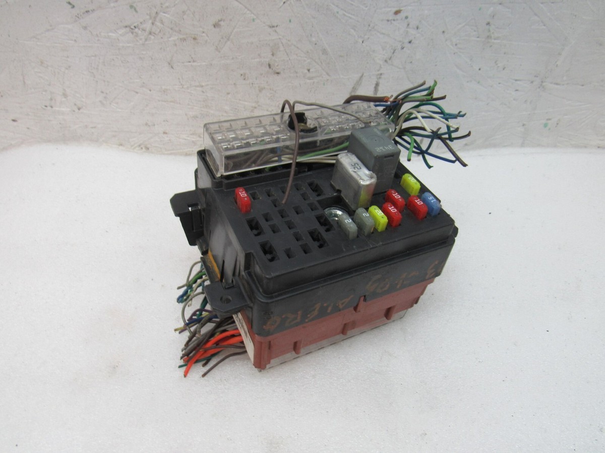 28697019 2003 Oldsmobile Alero Under Dash Fuse Box Relay Holder #C-28K