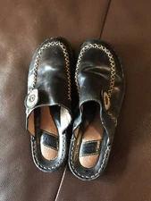 Born Womens Slip On Clog Sz 40.5