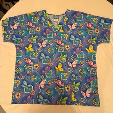 HQ Scrubs Uniform Top Blue w/Butterflies  Flowers Medium Preowned X-49 