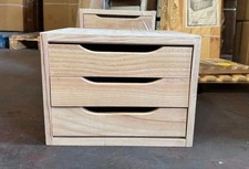 CASSETTIERA A 3 CASSETTI IN LEGNO DI PINO COLORE CHIARO