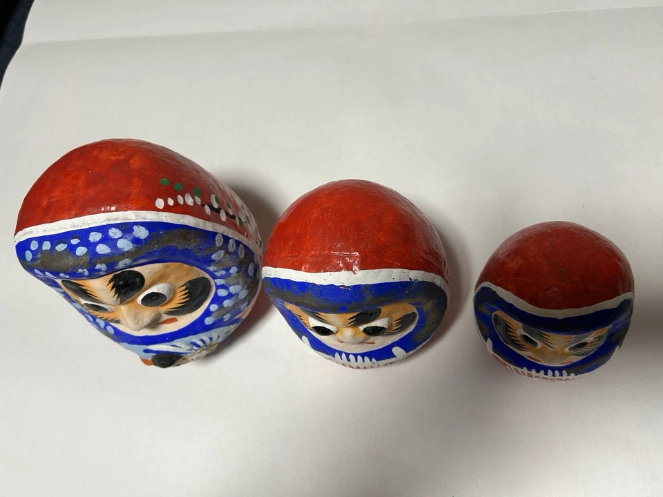 Muñeca daruma arte tradicional japonés artesanía feliz daruma junto a antigüedades Lote 3 Foto 3 de 4